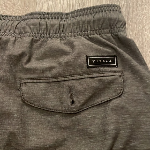 VISSLA - army green swim suit / Gym shorts M - Picture 3 of 4